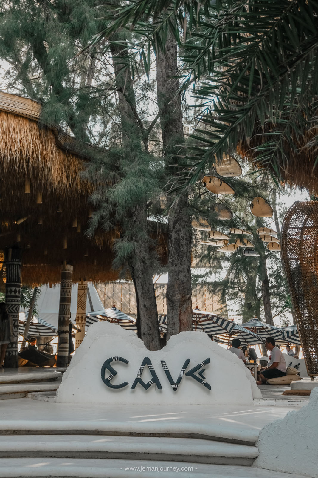 cave beach club pattaya